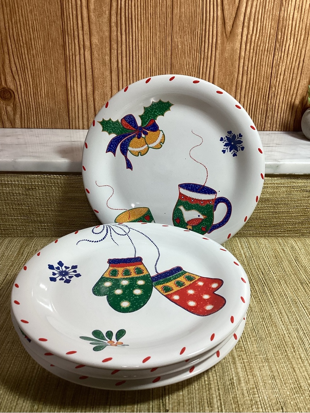 Vintage Crate & Barrel Christmas Ornament & Mitten Luncheon 8.25” Plates -